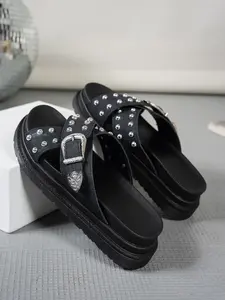 Summer New Metal Stud Cross Strap Sandals Women Thick Sole Height Increasing Casual Platform Slip-On Slippers