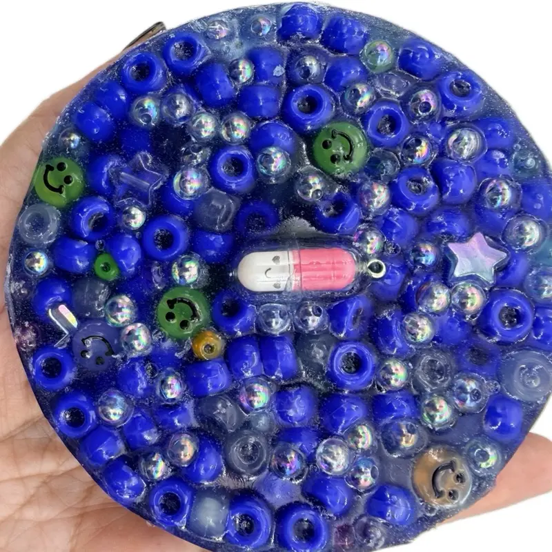 The Wiley Merchant 6oz Reusable Beading Pad (30-35x), Mamas Happy Picky Pad with Glow-in-the-Dark Smiley Beads & Blue Pony Beads for Daily Use