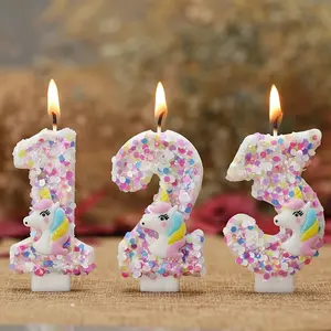 1pcs Unicorn digital birthday candles, Figures, sparkling wax cake candles with unicorn models, non-electric feather-free cake decorations, suitable for Halloween, Christmas events and party supplies