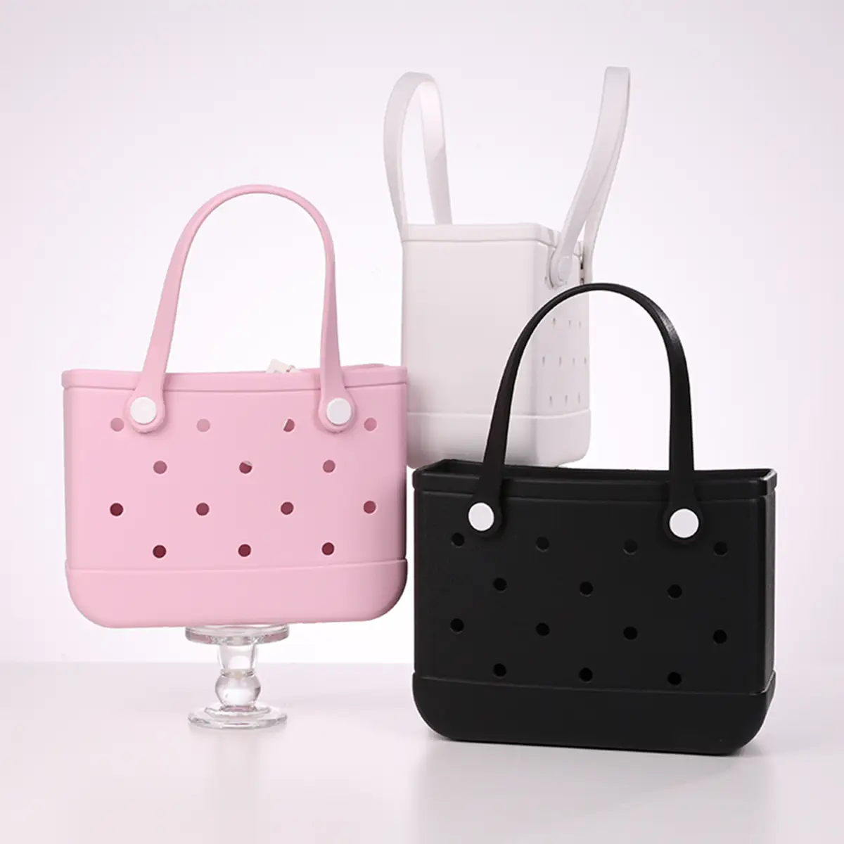MINISO Classic Style Holes Handheld Bag - Casual Outings,An Eye-catching Item for Everyday Travel,Durable Lunch Bags For Girls Suitable Size Cute Bent