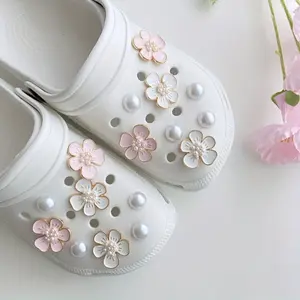 16PCS Pearl Flower Shoe Charms Set, Cute Pink White Blossom Clog Accessories, Aesthetic Shoe Charms for Crocs Clogs Sweet Party Fashion Accessories for Women Girls