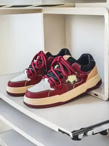 Men's Black-Red Color-Block Star Decor Retro Sneakers, Casual Footwear, Sports Shoes, American Retro Style, Leather Paneling + Cork Decor + Non-Slip Sole, Retro, Color-Block, Ideal for Street Outfits & Daily Leisure Scenarios