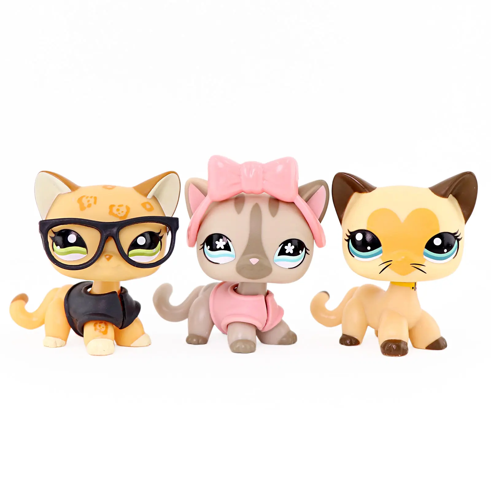 3 Pcs Mini Cat Collectible Figures, Cute Big-Eyed Cartoon Kitten Toys with Glasses, Bow and Collar Accessories, Desktop Decor Gift for Collectors