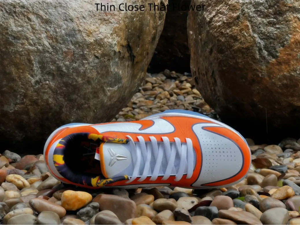White Orange 2-tone Lightweight Competition Basketball Shoes, Quick-dry Breathable Fabric, Wear-resistant Footwear Ideal For Sports Content Filming