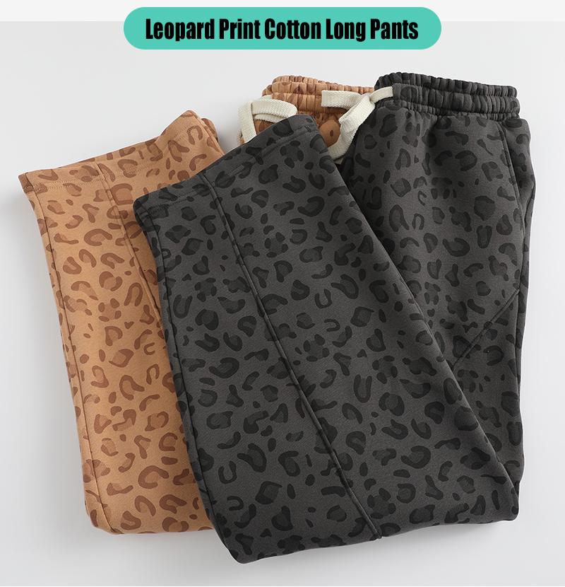 Men’s leopard-print casual trousers with side pockets, lightweight and breathable soft fabric, loose comfortable casual sweatpants, ideal for daily wear and all-year running
