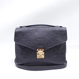Pre-owned Louis Vuitton Calfskin Shoulder Bags Metis Black Monogram Shoulder Bag T10363546