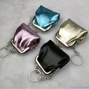 Mini PU Leather Coin Purse Keychain Charm, Sleek Smooth Surface Small Pouch, Trendy Portable Handbag Crossbody Bag Pendant, Lightweight Compact Key Ring Accessory, Practical Decorative Holder for Daily Commute, Shopping, Outdoor Casual Everyday Use outdoo