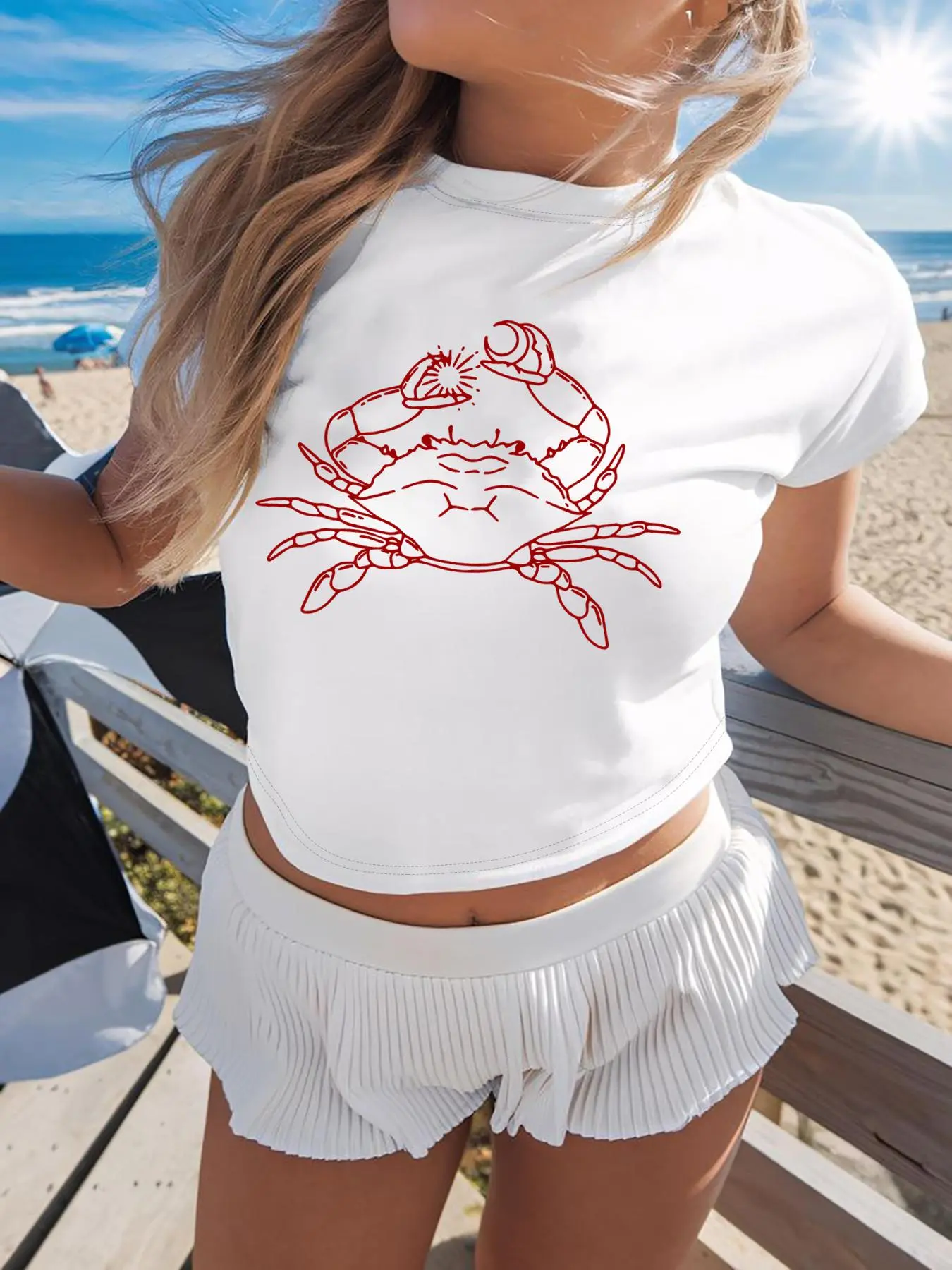 Women's Crab Print Round Neck Crop Tee, Casual Chic Slim-fitting Short Sleeve T-shirt, Ladies Summer Clothes for Daily Wear, Top, Beach Vibes Top, Womenswear