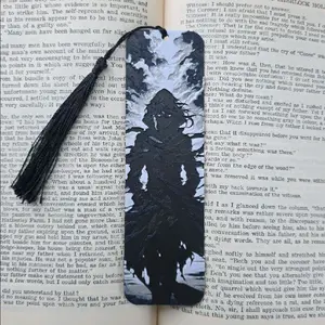 Dark Assassin Bookmark with Tassel – Shadowy Hooded Figure Book Mark for Fantasy, Mystery & Dark Academia Lovers - Reading Accessory