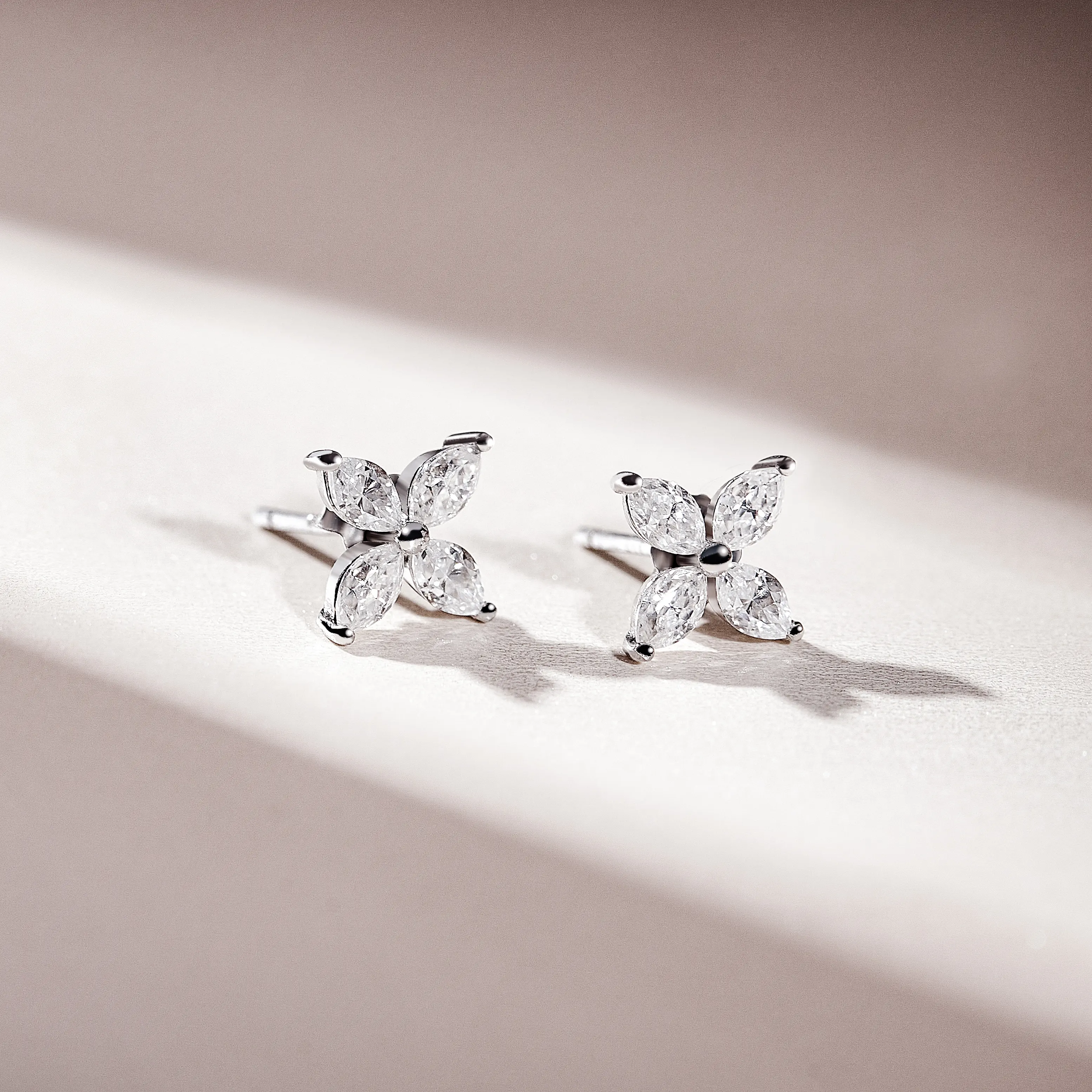 [#E001] Moonbeam Fine Jewelry 925 Moissanite 1 Carat Audrey Stud Earrings For Women