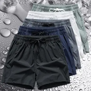 Summer men' s casualsport shorts, solid color,breathable, withdrawstrings. Ideal forsummer activities such assports, casual wear, andhiking.