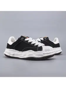 Trendy cool skate unisex personalized shoes express free life attitude of young people, timeless classic silhouette is favored by young circles, fits unrestrained casual dressing style and shapes exclusive youthful trendy dressing demeanor.
