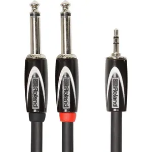 Roland  RCC-15-3528 Black Series 1/8" TRS Plug to Two 1/4" Plugs Interconnect Y-Cable (15')