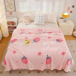 Strawberry Pattern Blanket Soft Printed Throw Blanket Lightweight Breathable for Sofa Office Nap Camping Travel All Season