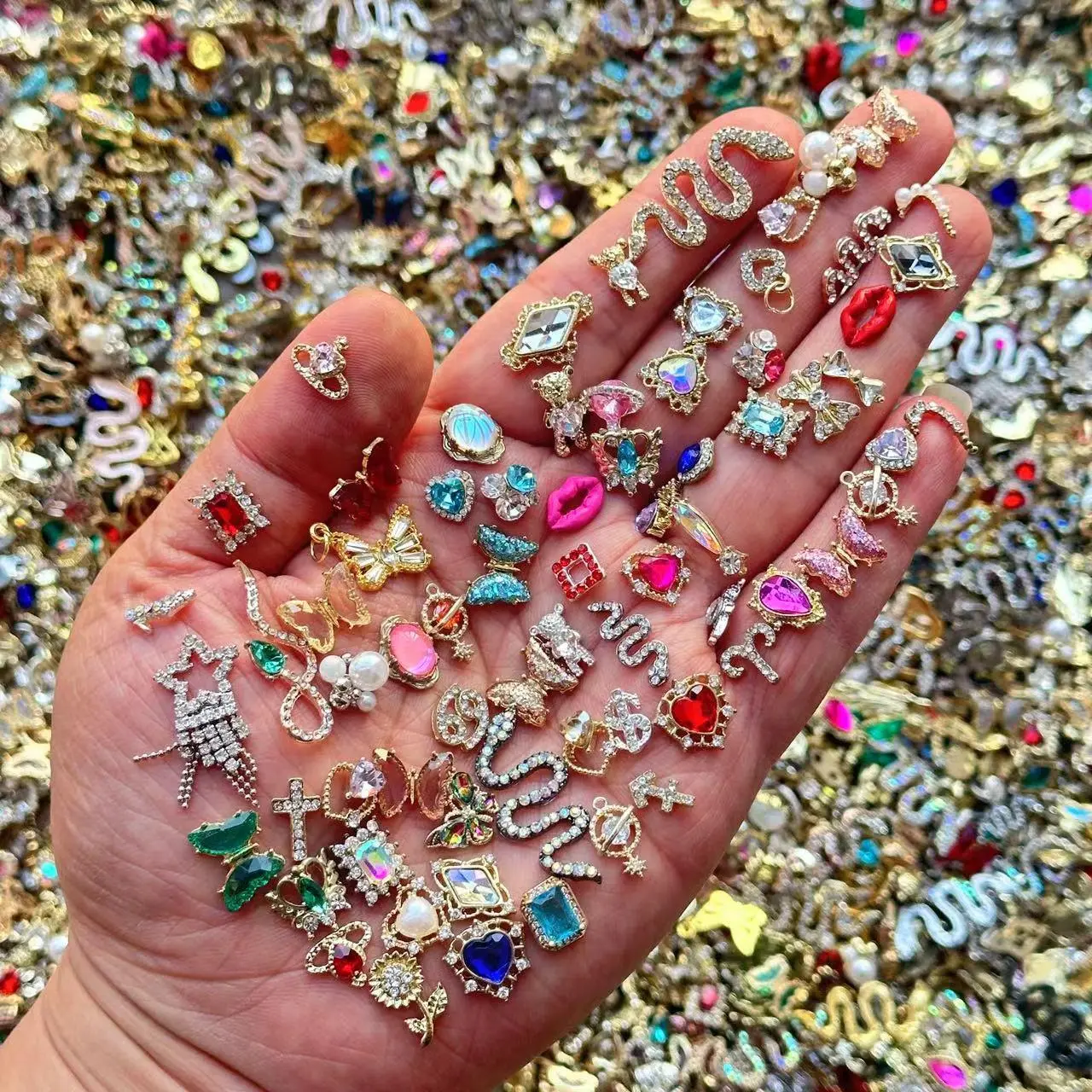 Bulk Luxury Random Mixed Alloy Nail Charms,Butterfly/Snake/Heart/Bear Various Shapes Nail Art Rhinestones For DIY Manicure Nails