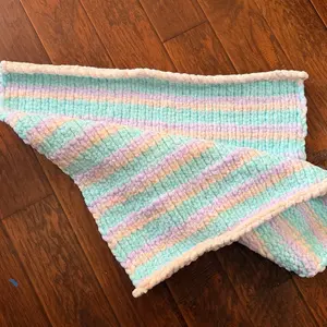 33x36 chunky knit blanket