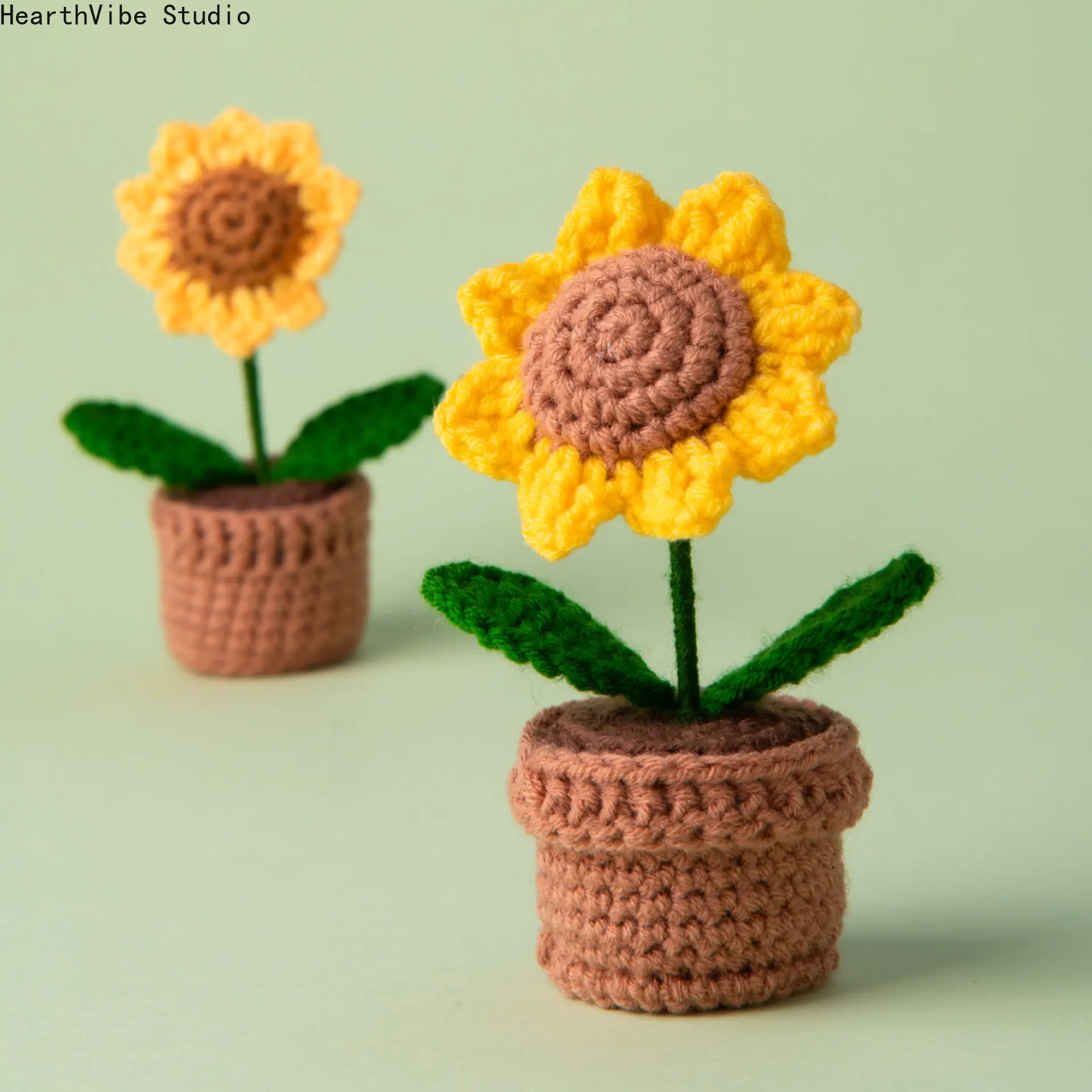 Handwoven Crochet Pot with 3 Circles of Sunflowers Decorative Fake Sunflower Ornaments, Camping Graduation Gift for Sports & Outdoor Camping Hiking Hammock Enthusiasts, Three Circles Of Sunflowers