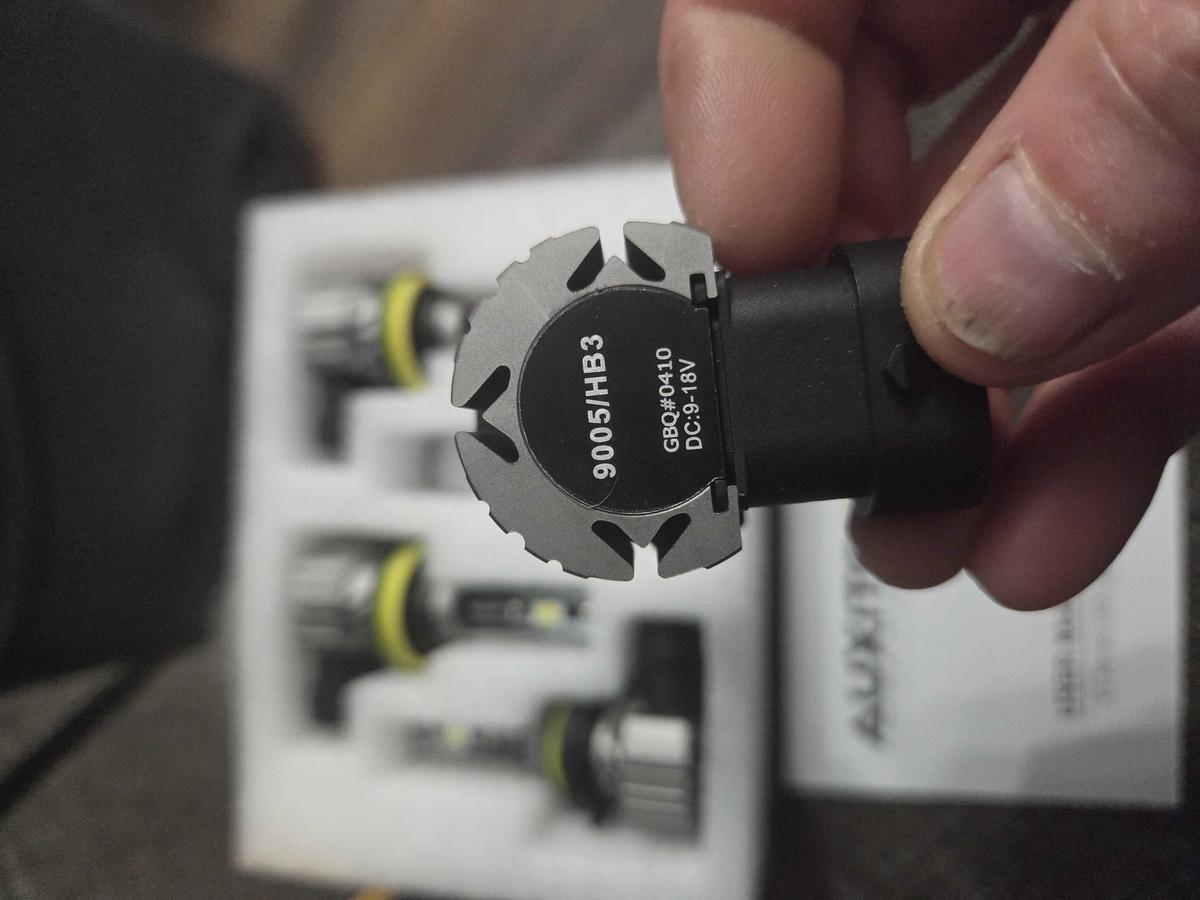 Item: 9005+H11/H9/H8(4PCS)