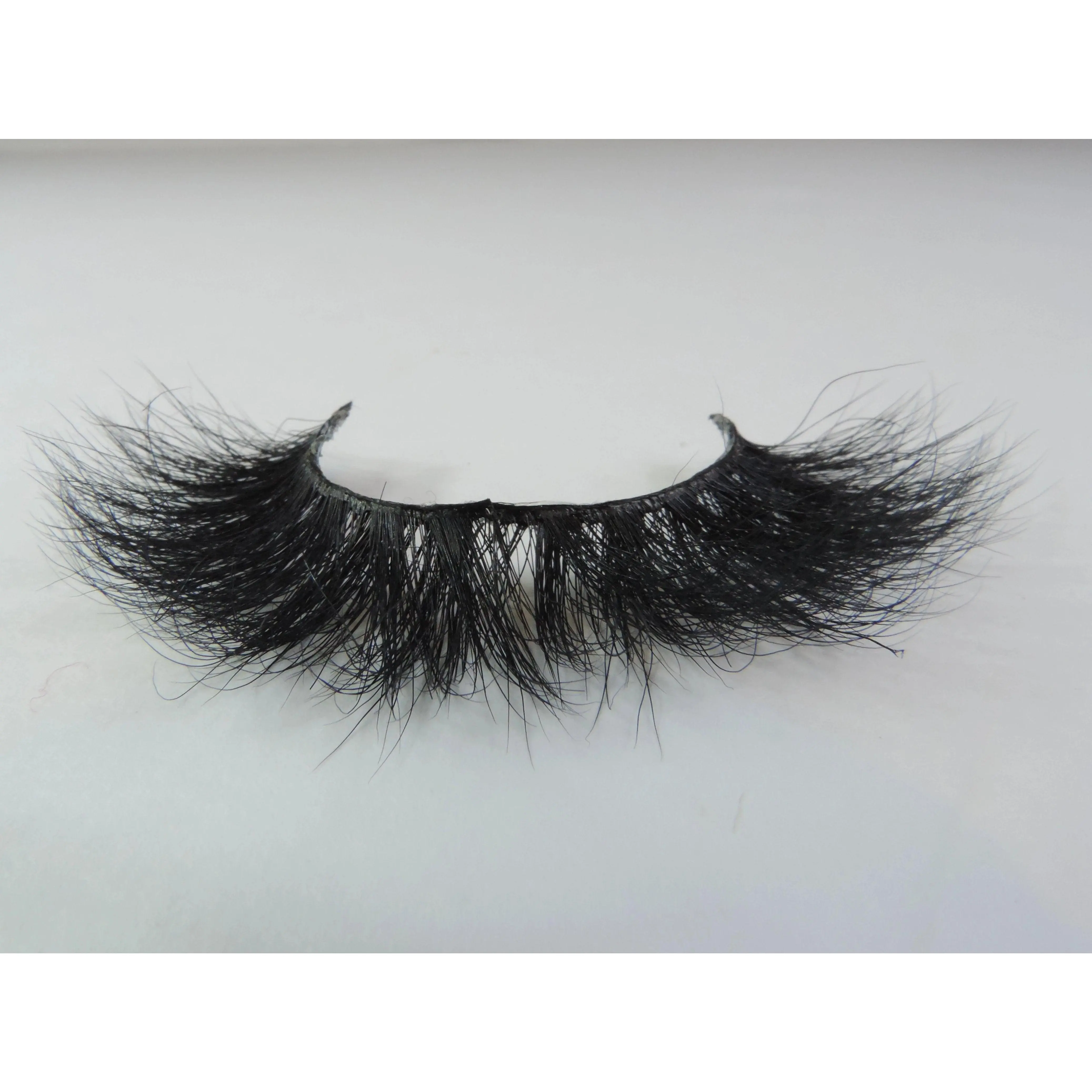 Strip Eye Lashes in Style Dance With Me