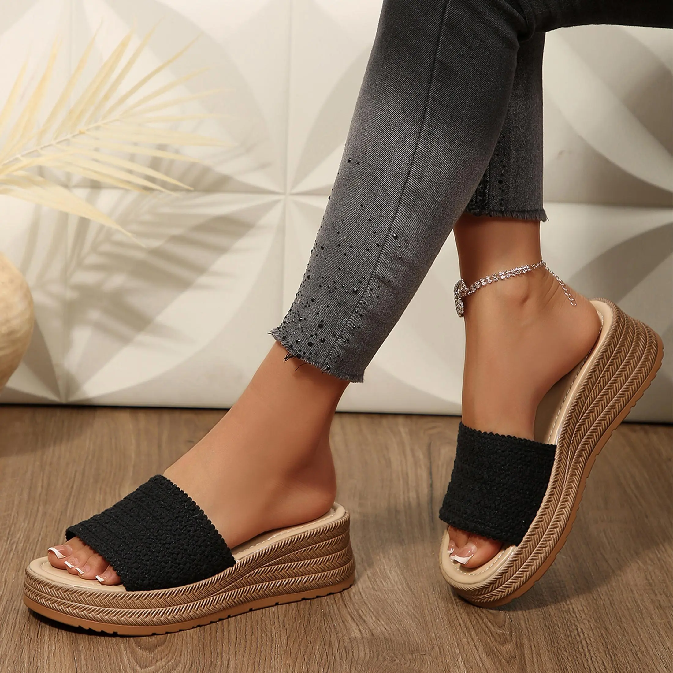 Women's Breathable Wedge Sandals Minimalist Raffia Woven Open Toe Outdoor Resort Slippers