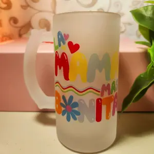 La Mamá Mas Bonita - Frosted Finish Glass 16oz Drinkware with Colorful Heart and Flower Design