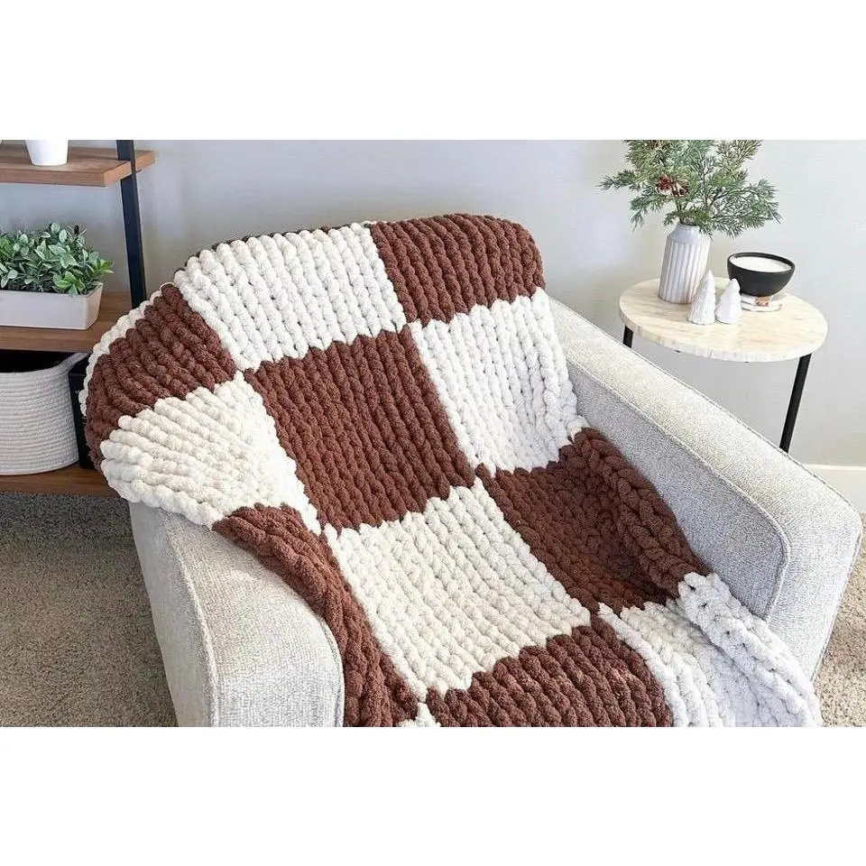Checkered Pattern Blanket Cozy, Soft & Stylish Throw for Home
