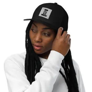 Closed-back trucker cap