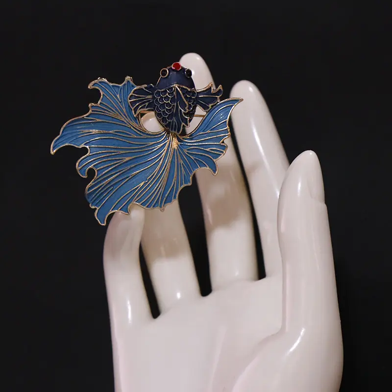 Fashionable Christmas fish brooch gift