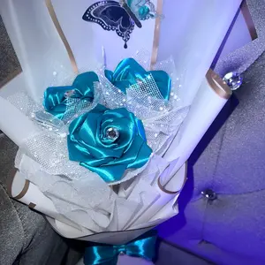 3 rose bouquet