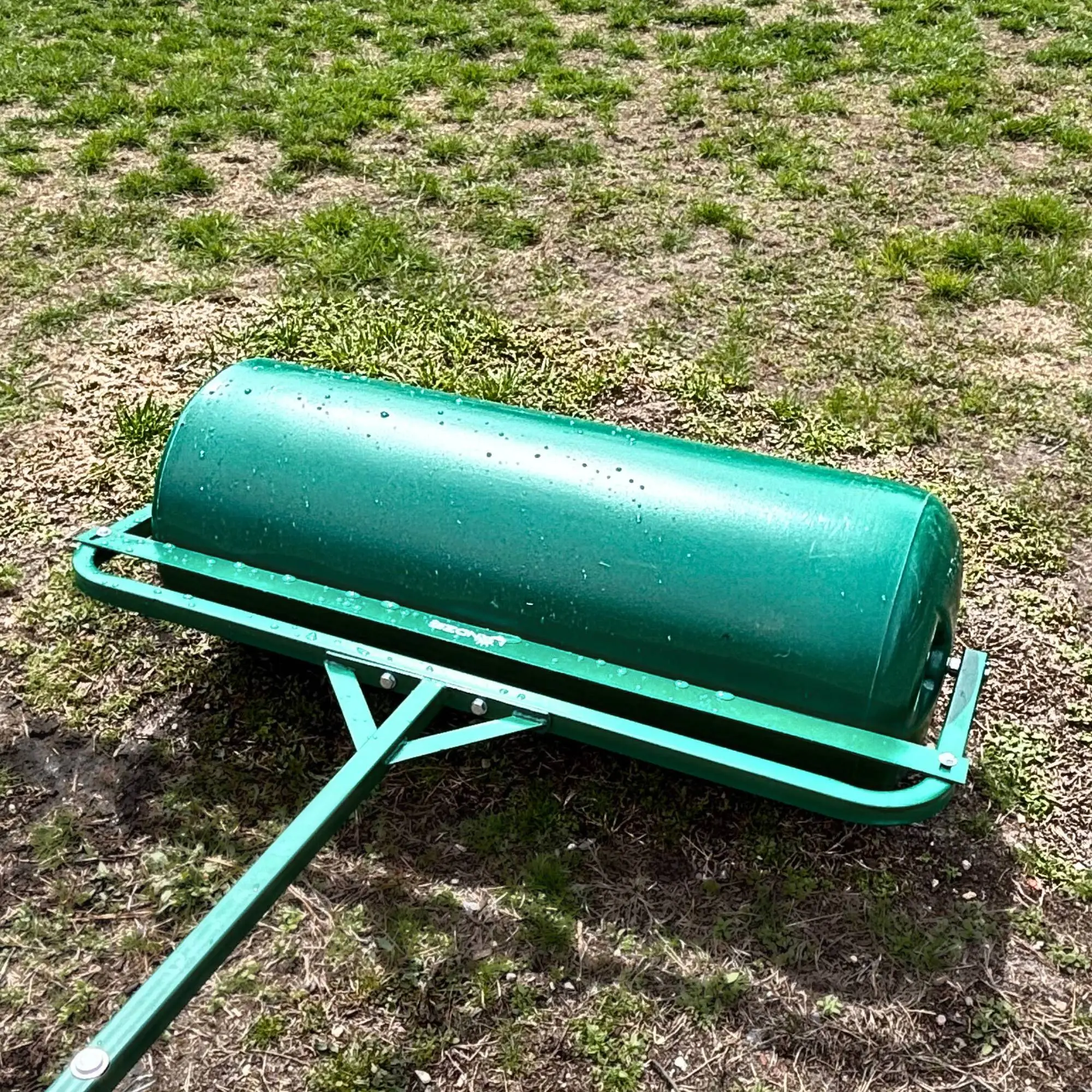 Landzie 36 Inch Poly Lawn Roller – 21.1 Gallon Heavy Duty Sod and Yard Roller for Boosting Seed to Soil Contact - Water Filled Barrel Presses in Grass Seed to Improve Germination - Lawn Flattener