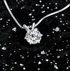 Elegant Six-Claw Pendant Necklace for Women - Perfect Gift for Birthdays Holidays Special Occasions - Fashionable and Versatile Jewelry