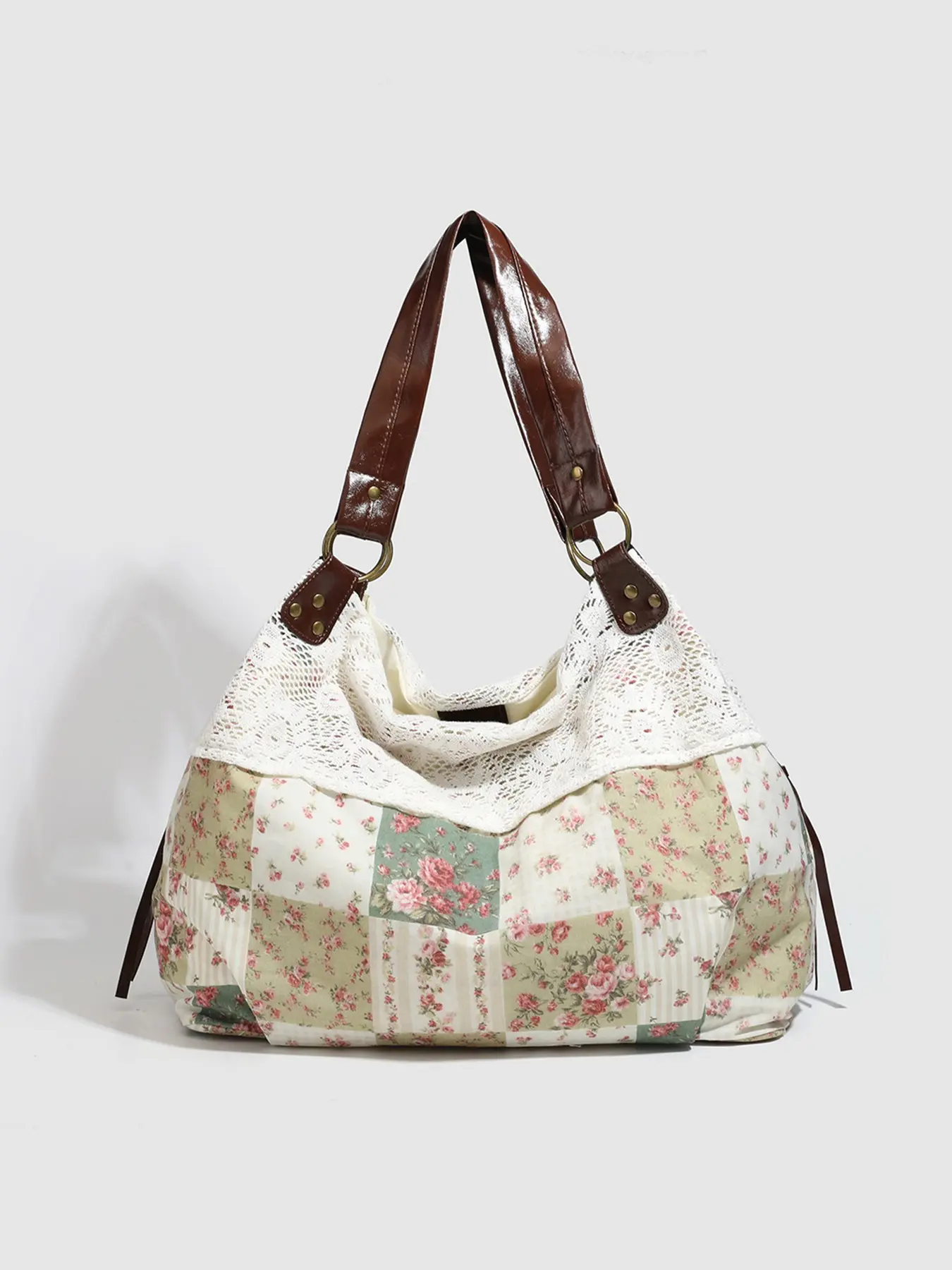 Small niche design retro fashion texture underarm bag, floral plaid patchwork fabric, lace lace design, large capacity elegant atmosphere single shoulder bag, Boho Shoulder Bag, suitable for beach vacation, shopping, and gatherings