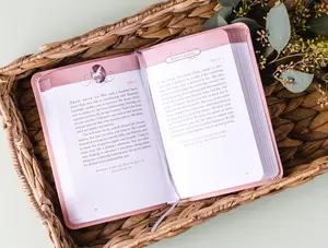 Jesus Calling 365-Day Devotional Book - Pink Leathersoft, Bible Scripture References, Christian Gift for Inspiration, Peace-Focused Meditation and Prayer Reflection
