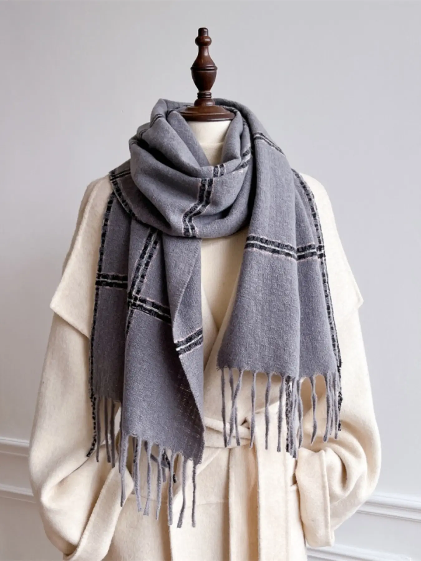 Unisex Plaid Polyester Scarf for Fall & Winter, Korean Style Long Warm Fashion Accessory, Fashion Neck Shawl, 30x180cm Size, Perfect for Men Women Daily Wear Muffler  Neckerchief Checkered scarf