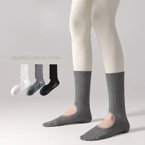 Ballet Style Socks for Women Suitable for Yoga Pilates Instep Hollow Out Full Palm Non Slip Silicone Pilates Socks Soft High Elasticity Comfortable Breathable Cotton grip