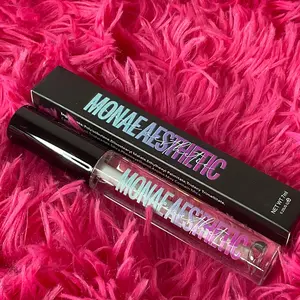 Trap Clear Gloss Long-lasting High Pigmentation Hydrating Lightweight