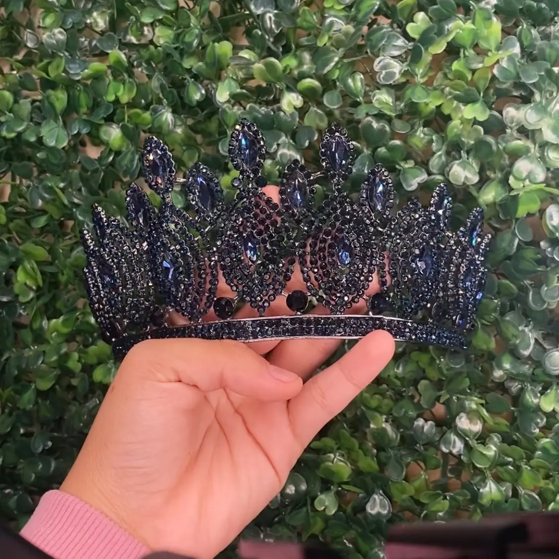 Quince Crown