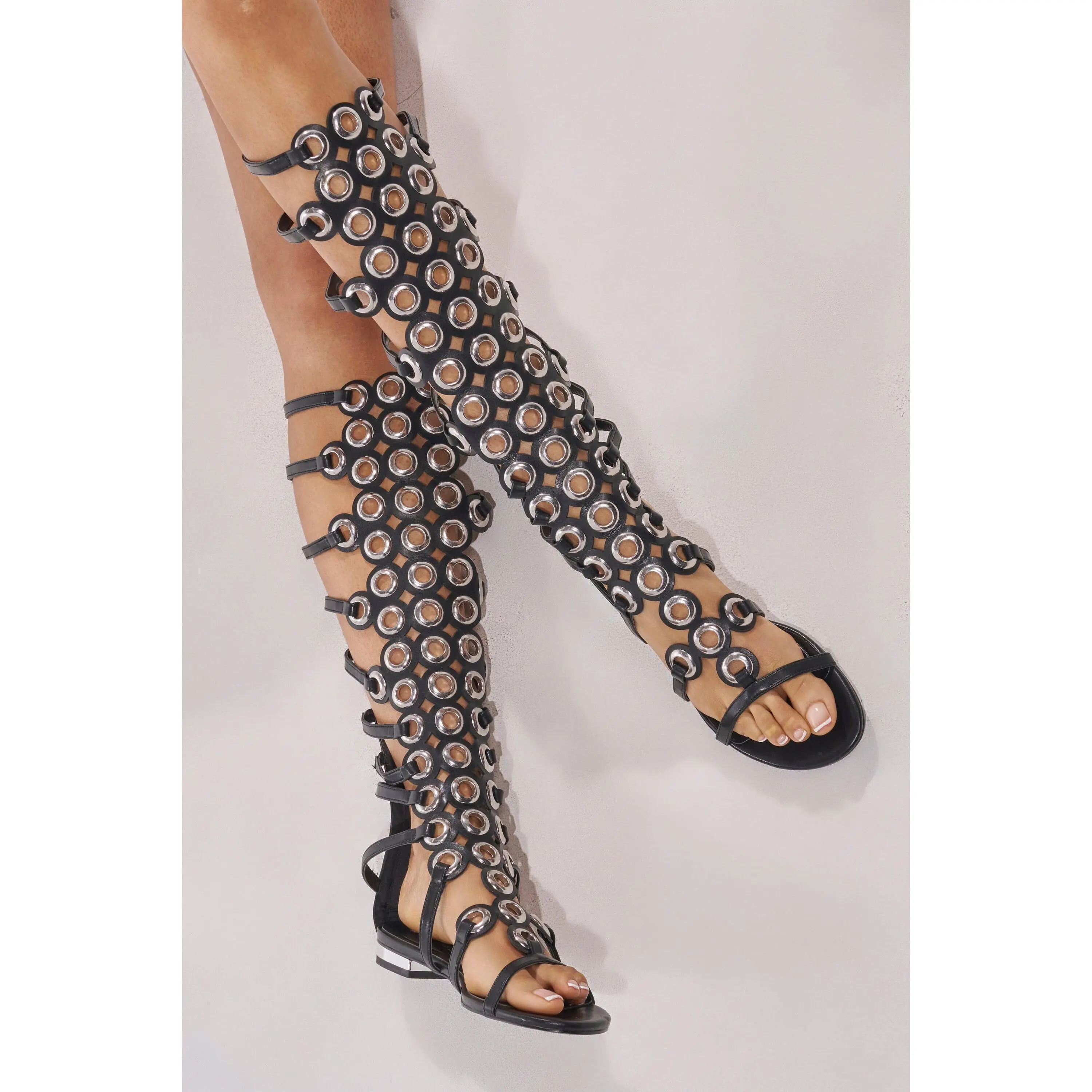 AZALEA WANG LUCE BLACK GROMMET DETAIL FLAT GLADIATOR SANDAL