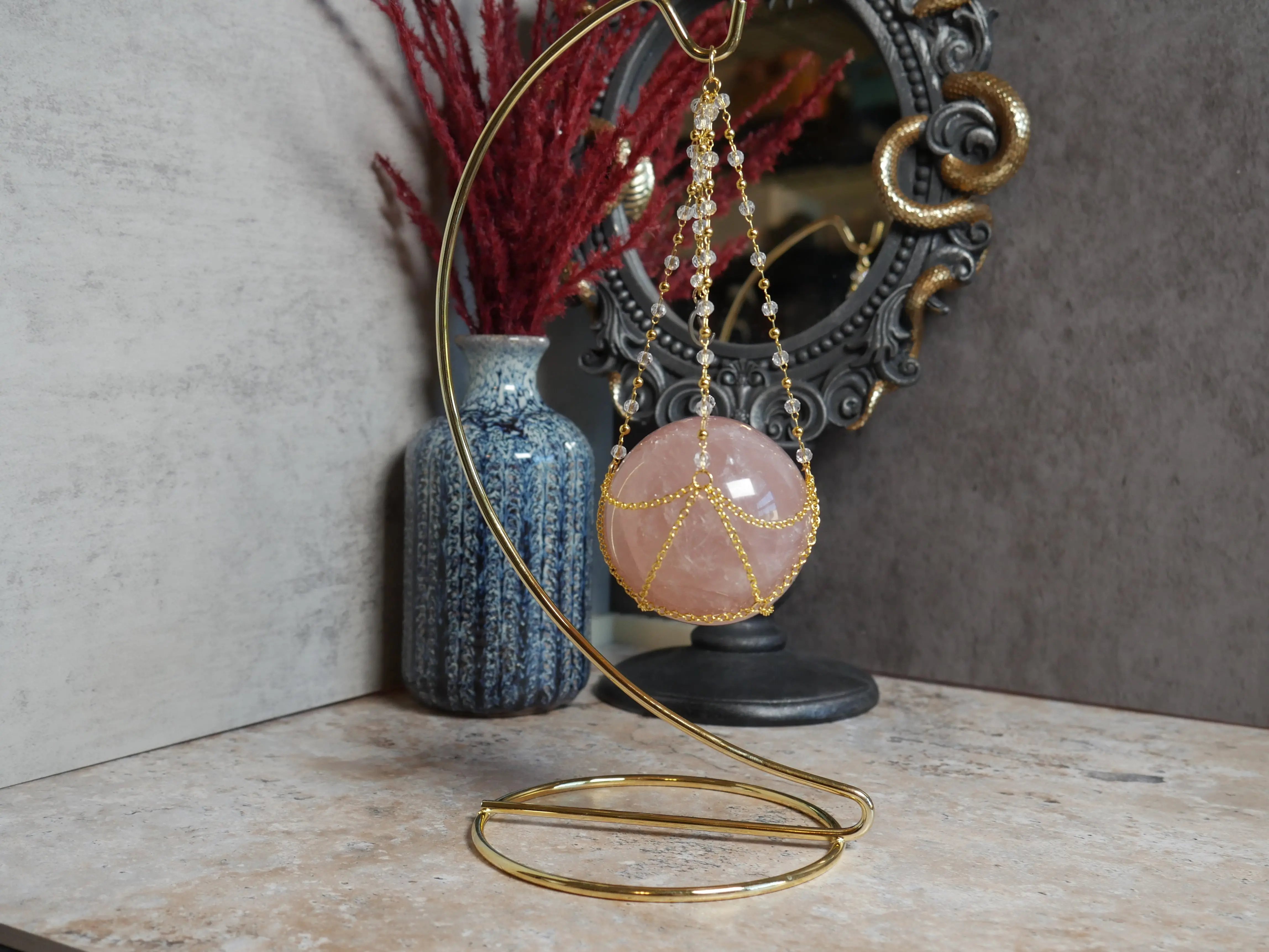 Curved Elegant Sphere Stand - Gold & Silver