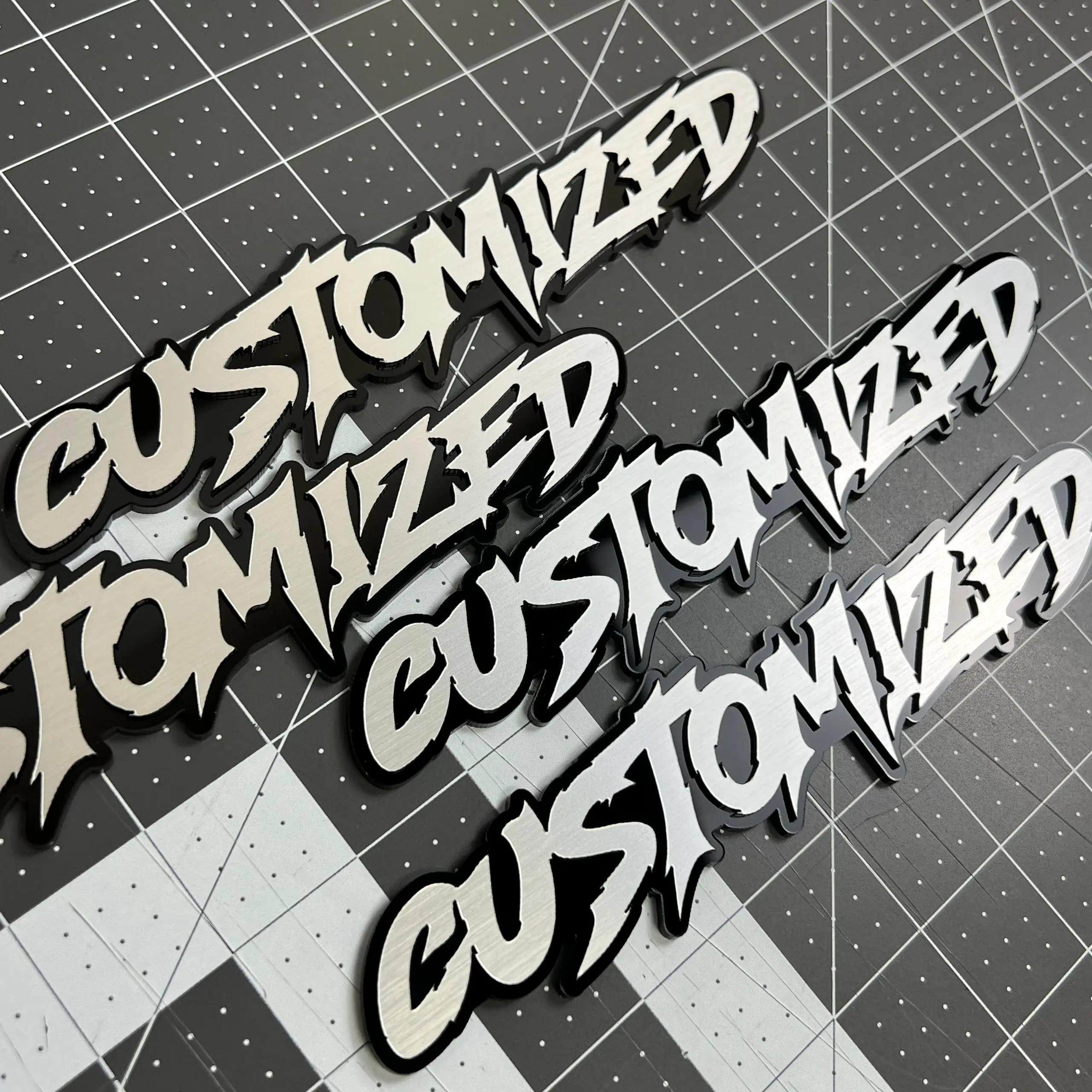 Custom logo 8" Custom logo 8"