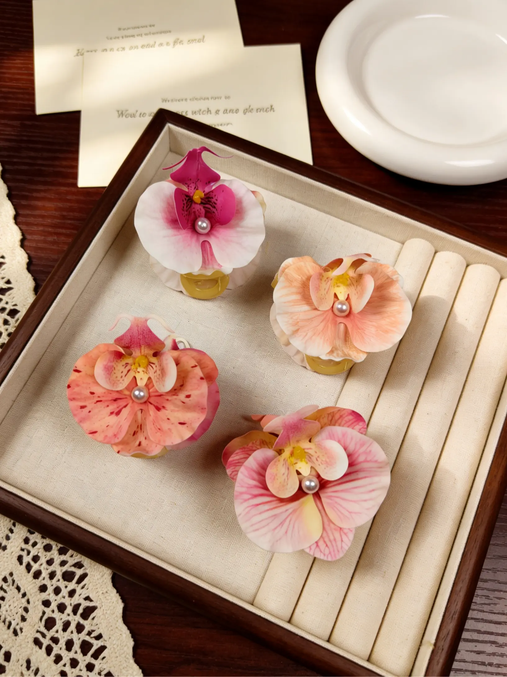 French Romantic Wave Edge Orchid Hair Clip, Soft Atmosphere  display picture 1
