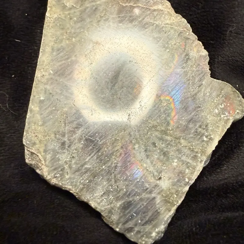 Raw labradorite