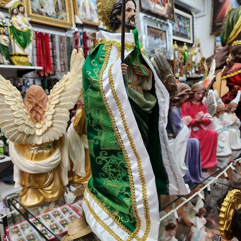 San Judas 20" Inches Tall CON CAPA (6 Estilos para Escojer)  Brand New Statue with Green and Gold Accents Religious Decor Ornaments St Jude Thaddeus With Cape Santo de los Casos Imposibles