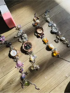 [NEW] Vintage Style Watch with Iridescent Crystal Charms | Chic & Playful