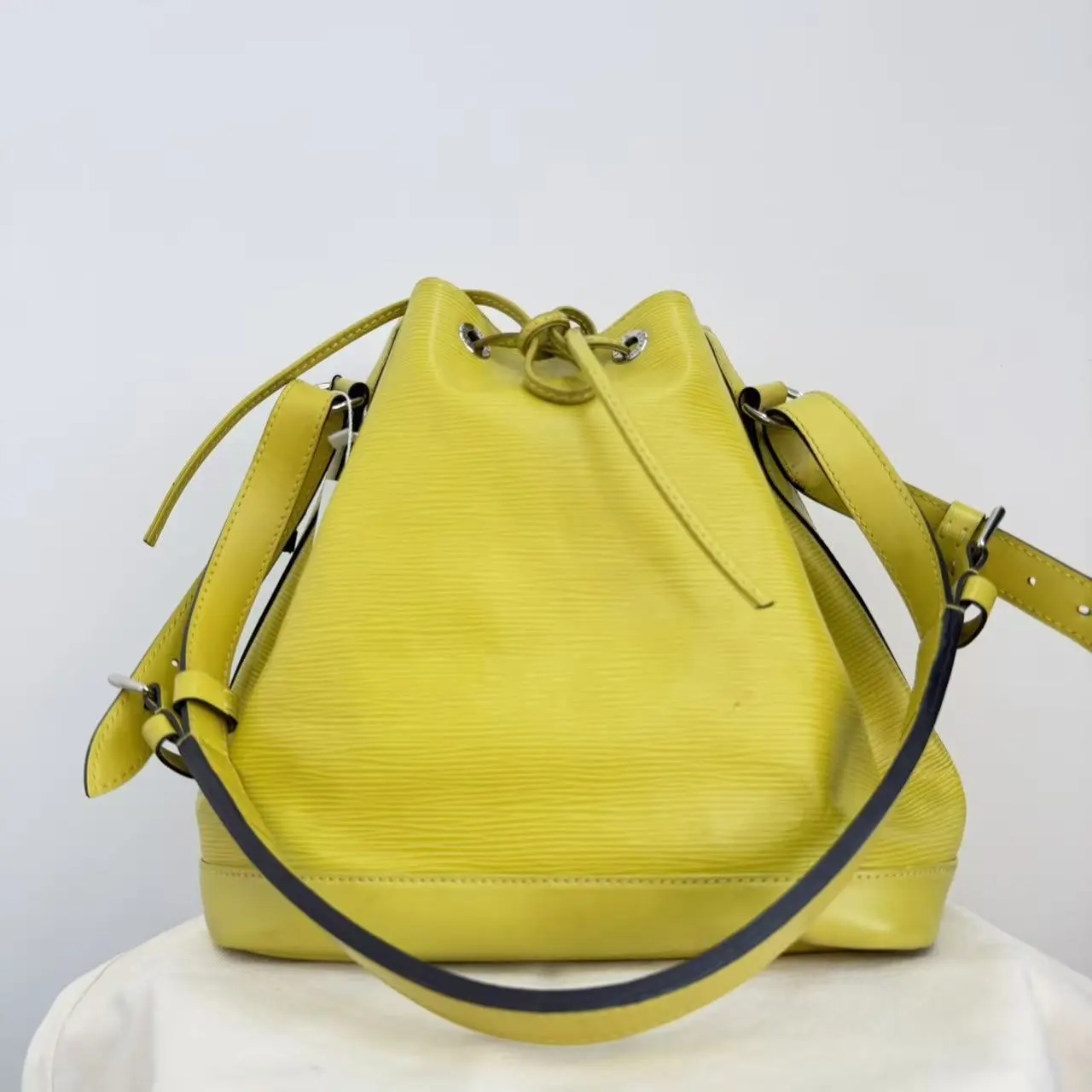 Pre-owned Louis Vuitton LV Yellow Wave Bucket Bag