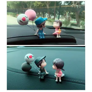 4-Piece Romantic Couple Figurine Set – Cute Balloon-Themed Resin Statues for Car or Office – Ideal Gift for Lovers & Anime Fans