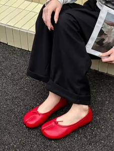 Trendy Minimalist Split-Toe Flats, Breathable All-Day Comfort Footwear, Flexible Soft Sole Ballet Shoes Perfect for Work, School, Errands & Casual Outings