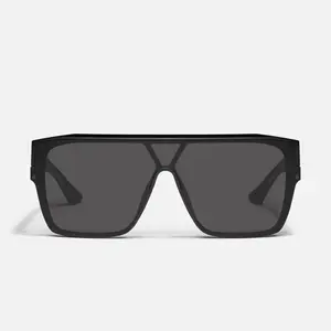 QUAY - TEMPO Oversized Shield Sunglasses Modern Cool Beveled Brow Frame with Universal Nose Pads Adjustable Sunglasses for Women