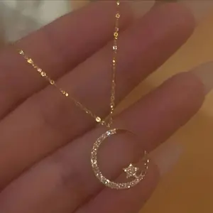 Fashion Shining Inlaid Zirconia Star Moon Pendant Necklace For Women Luxury Crystal Clavicle Chain Necklace Wedding Jewelry