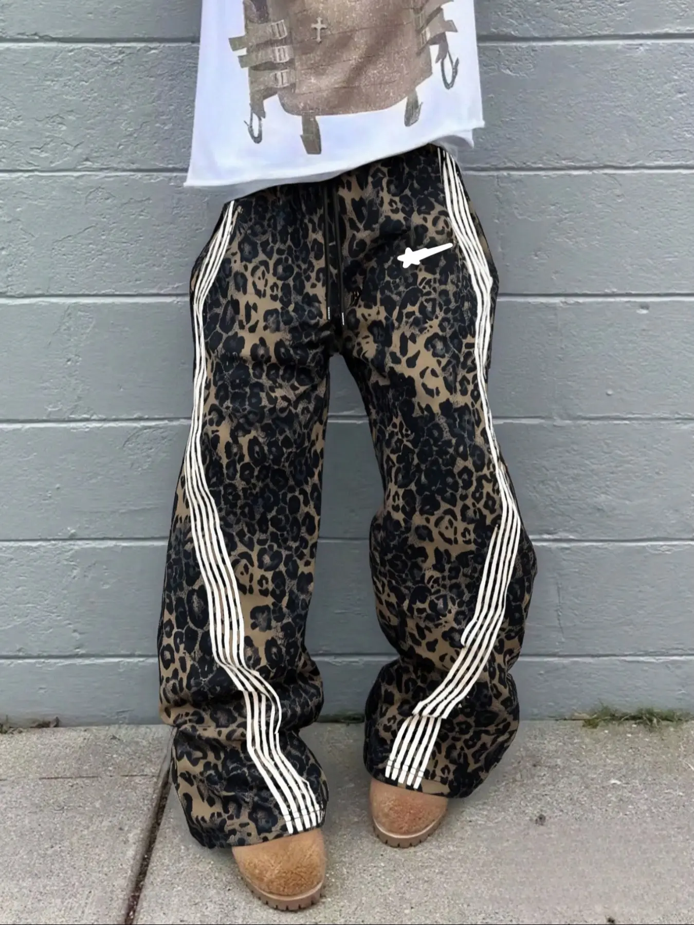 Men's Casual Leopard Print Pants, Casual Chic Bottoms, Loose-Fit Drawstring Wide Leg Joggers, Side Stripe Design, Striped, All-Season Comfortable Men's Clothing, Casual Comfy Warm, Casual Loungewear Pants